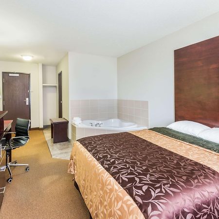 Super 8 By Wyndham Innisfail Luaran gambar